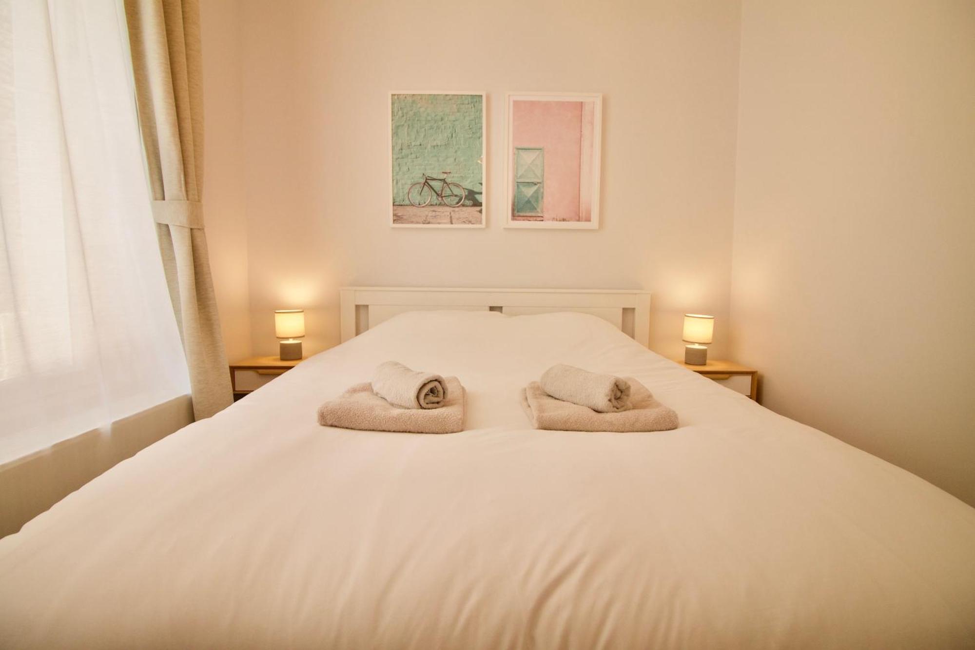 Heart Of Grand Place - Stunning 3br Triplex Apartment *